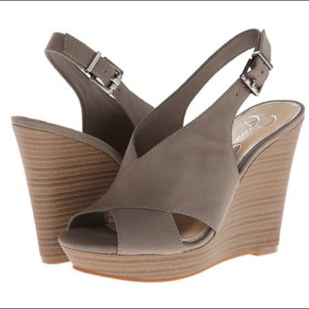 NEW Jessica Simpson Colavita Wedges in Taupe